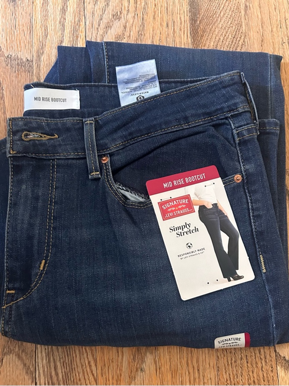 Signature by Levi Strauss Women’s Mid Rise Bootcut Jeans - Dark Indigo